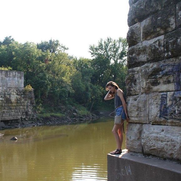 Meet your Posher, Caitlin - Picture 1 of 1